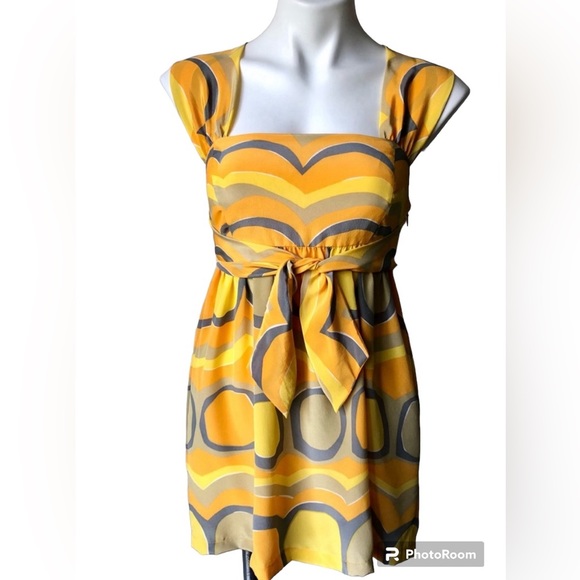 Vera Neumann La Paz Silk Halter Top from Anthropologie - Picture 3 of 10